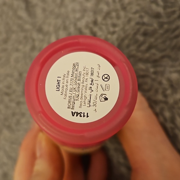 beautyblender Makeup Full Size Beautyblender Bounce Skin Tint Shade Light Poshmark